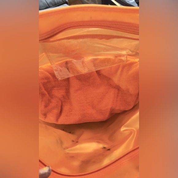 🧡Bloomingdale's Vibrant Orange Tote Bag with Orange Bloomingdale’s towel🧡 - Picture 4 of 4